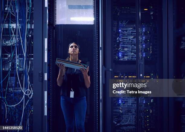 Carrying Server Data Center Front View Photos and Premium High Res Pictures - Getty Images