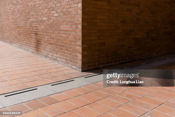 red brick walls and floor - 上海 fotografías e imágenes de stock