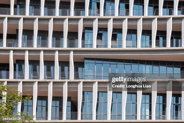 building glass exterior - 上海 stock pictures, royalty-free photos & images