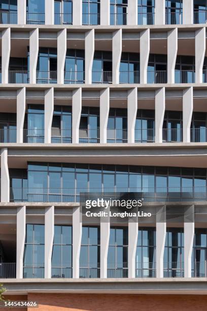 building glass exterior - 上海 stock pictures, royalty-free photos & images