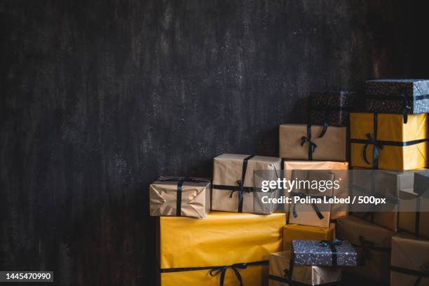 Present Stack Gold 615 Gold Present Stack Stock Photos, High-Res Pictures, and Images ...