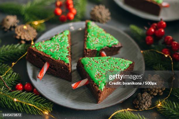 green christmas sweet tree made from chocolate brownie cute idea for kids for christmas dessert,kazakhstan - christmas brunch stock-fotos und bilder