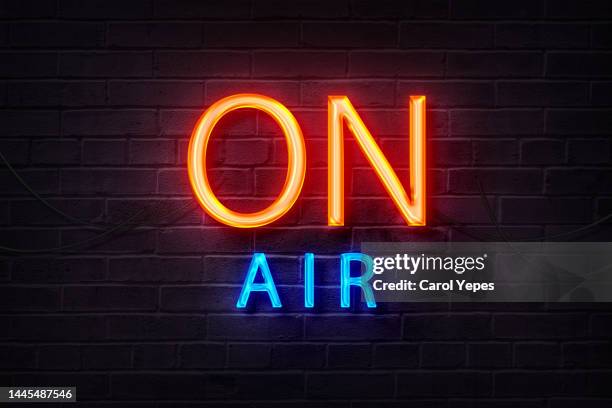 on air red neon light style - on air sign stock-fotos und bilder