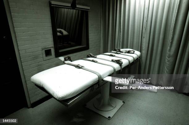 The execution bed sits empty on Death Row April 25, 1997 at Texas Death Row in Huntsville, Texas. About 450 prisoners are on the Row. Texas has the...