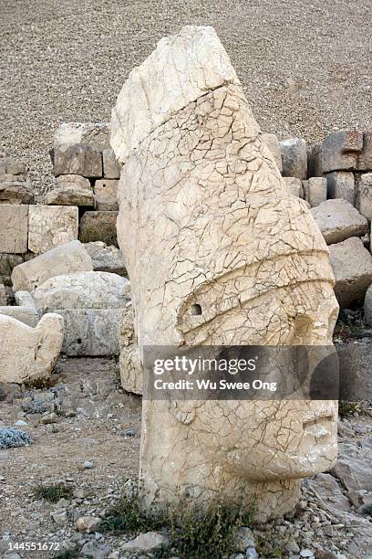 head of beheaded statue - nemrut dag stock pictures, royalty-free photos & images