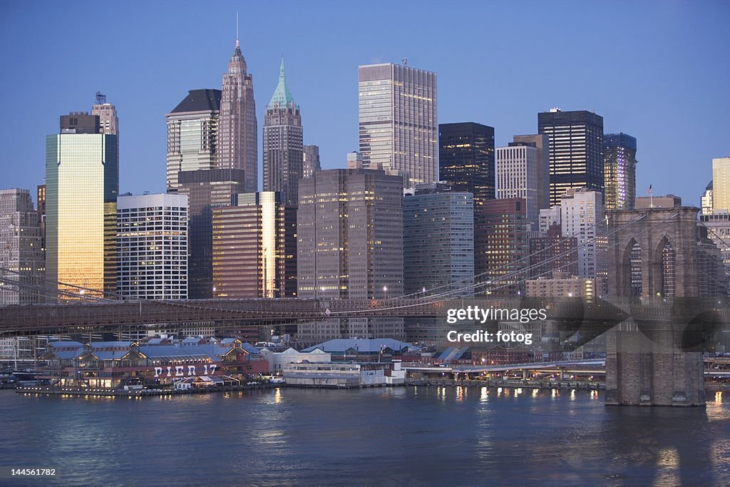 USA, New York state, New York city, Brooklyn Bridge with skyscrapers at night