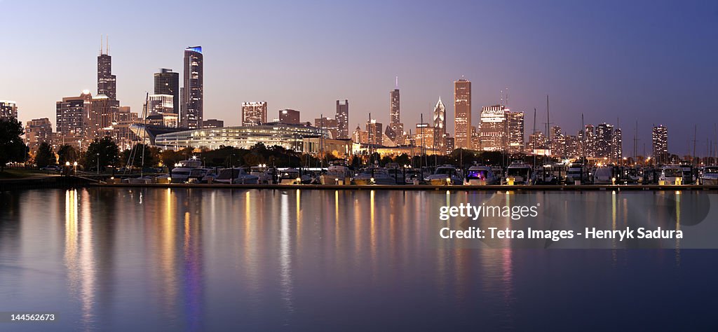 USA, Illinois, Chicago skyline at dusk