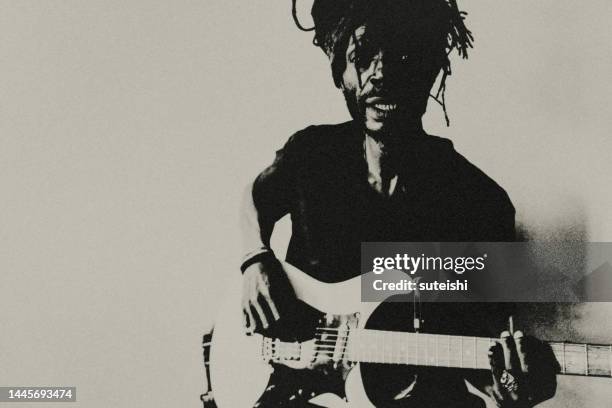 lost in the music, the rhythm, the breath and the liveliness of the city. - reggae stockfoto's en -beelden