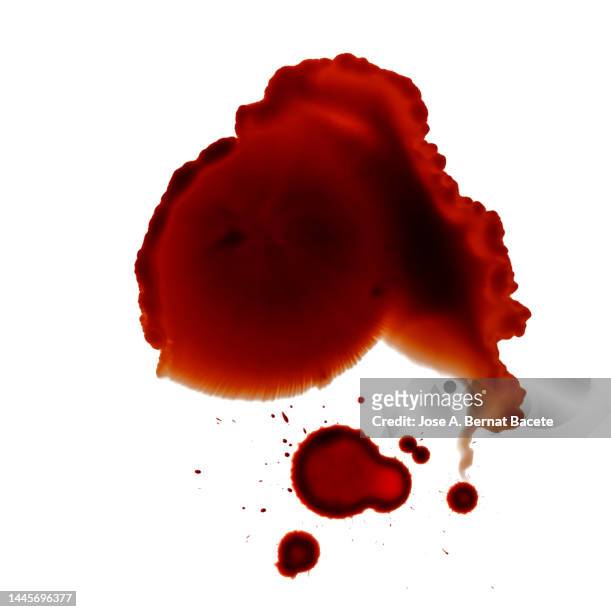 drop of blood on slides on a white background. - blood flow photos et images de collection