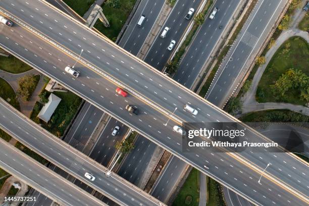 truck, pick-up truck, highway, aerial view, - échangeur photos et images de collection