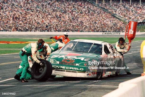 Skoal's car during a pit stop at the Winston Cup Race at the Charlotte Motor Speedway, Charlotte, North Carolina, 1997.