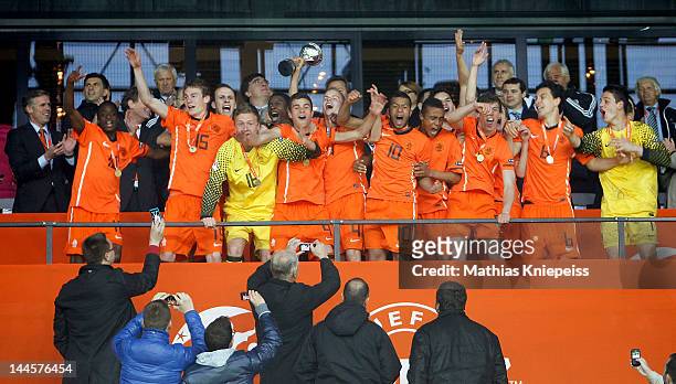 Players of the Netherlands celebrate after winning the U17 European Championship final during UEFA U17 European Championship game between Netherlands...