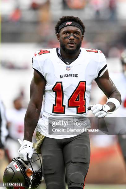 Chris Godwin of the Tampa Bay Buccaneers runs off the field prior to a game against the Cleveland Browns at FirstEnergy Stadium on November 27, 2022...