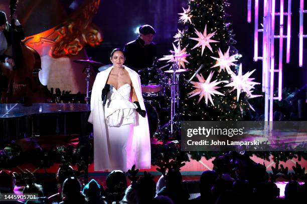 Katharine McPhee performs on stage during the 2022 Rockefeller Center Christmas Tree Lighting Ceremony at Rockefeller Center on November 30, 2022 in...