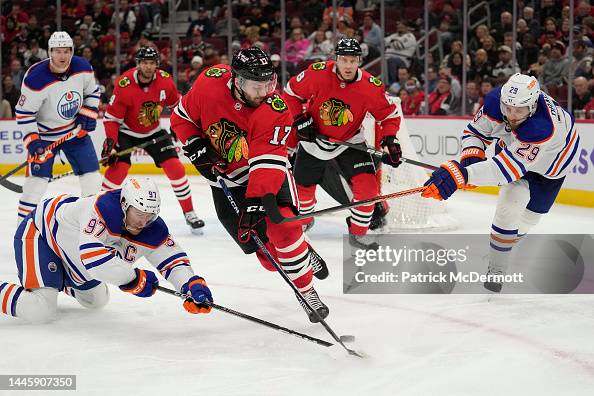 Edmonton Oilers v Chicago Blackhawks Edmonton Oilers v Chicago Blackhawks