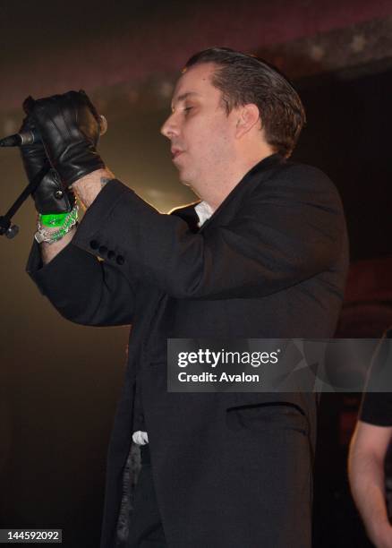 Two Lone Swordsmen performing live at the Bloc Weekend at Pontins holiday camp in Hemsby, Norfolk. 24th March 2007.; Job: 20548 Ref: JHY -