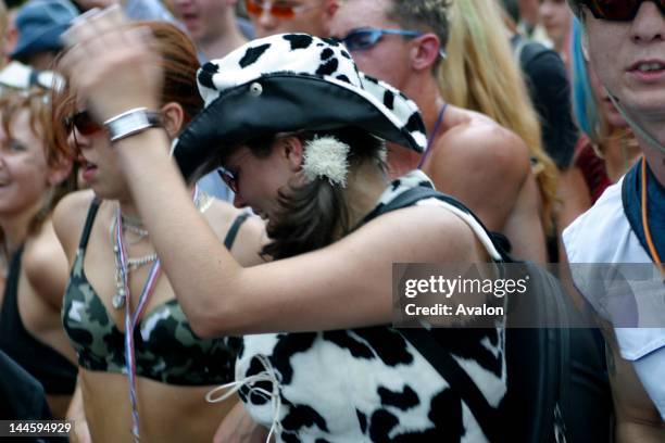 Atmosphere at the 2003 Berlin Love Parade in Germany.; Job : 16041 Ref : JHY