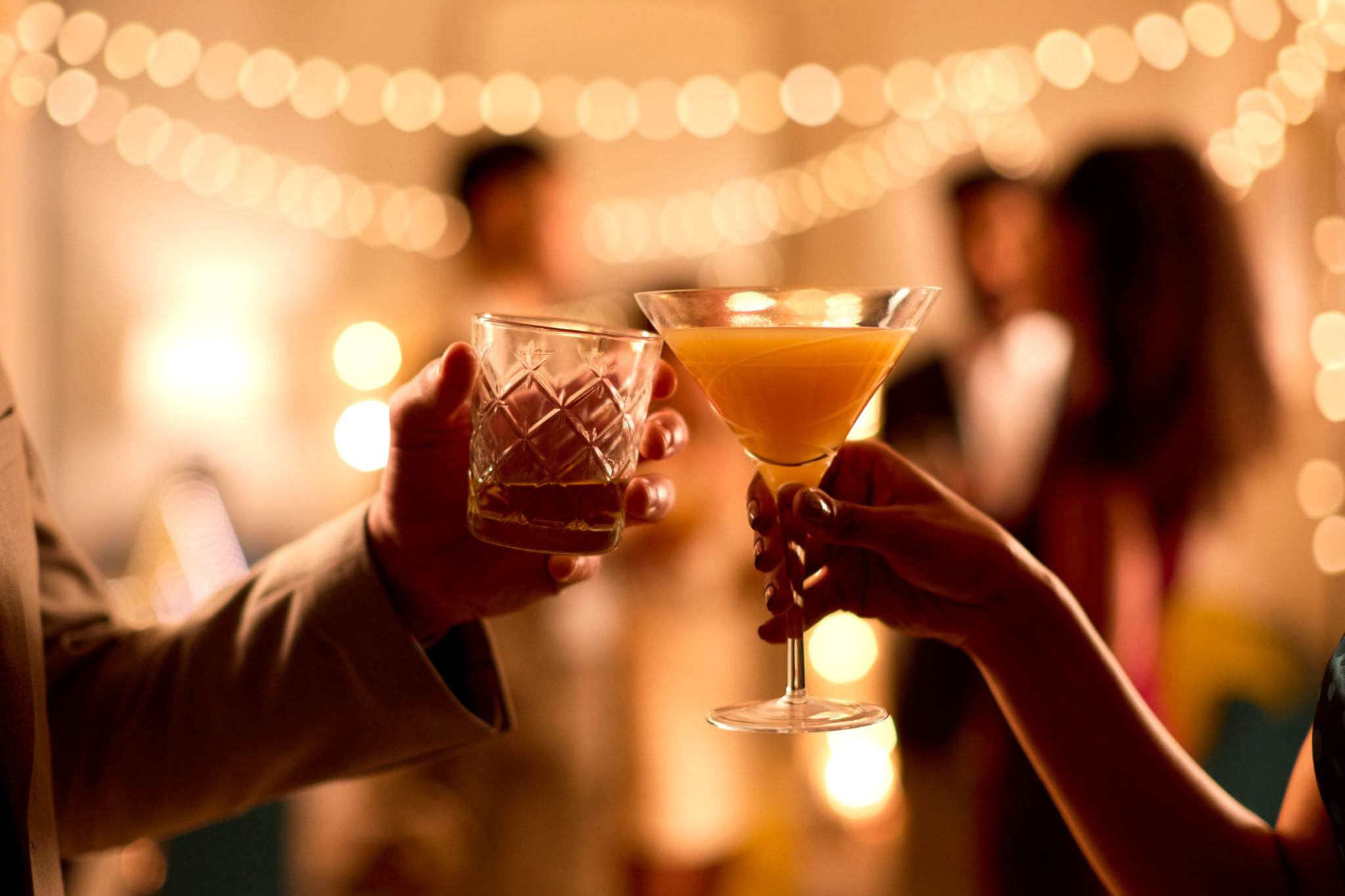 guests enjoying cocktails