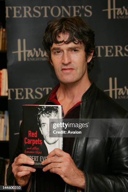 Rupert Everett signs copies at Harrods of his autobiography Red Carpet and other banana skins at Harrods, London UK.; 7th October 2006; Job : 15838;