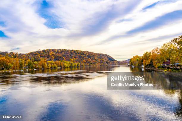 delaware river autumn reflections 001 - delaware river stock pictures, royalty-free photos & images