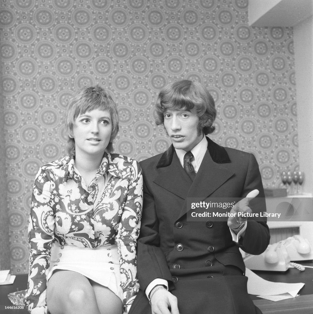 Singers Robin Gibb and Clare Torry