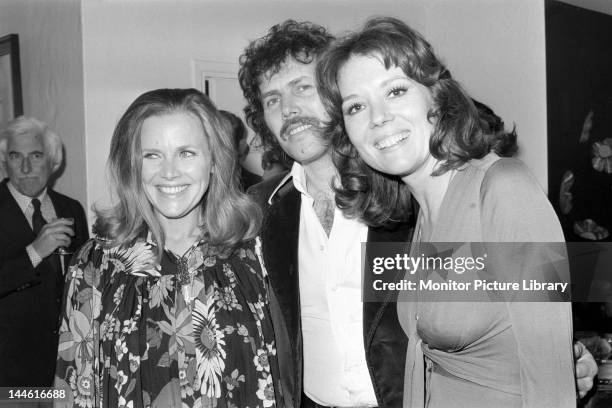 Hellen Rigg From left, actress Honor Blackman and Diana Rigg attend an exhibition ...