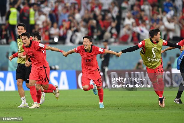 Korea Republic players celebrate after the 2-1 win during the FIFA World Cup Qatar 2022 Group H match between Korea Republic and Portugal at...