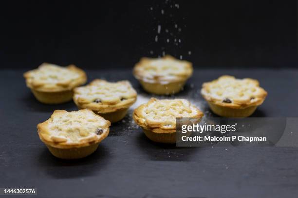 mince pies  - traditional christmas food - sweet food stock pictures, royalty-free photos & images