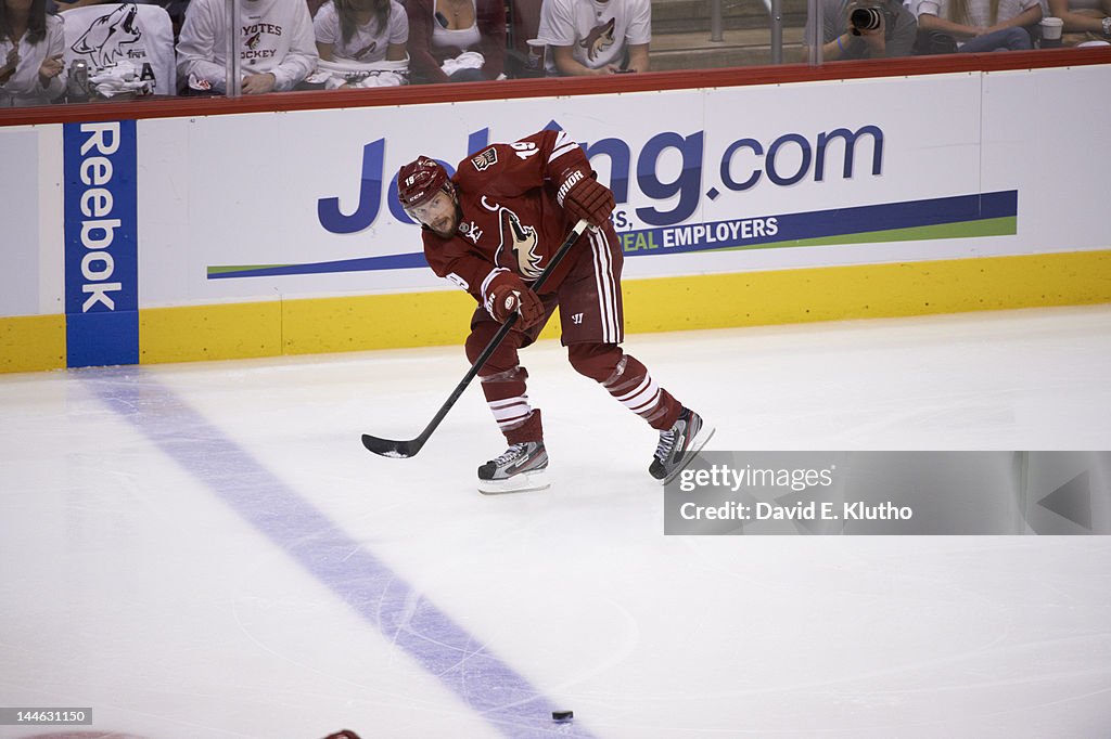 Los Angeles Kings v Phoenix Coyotes - Game One