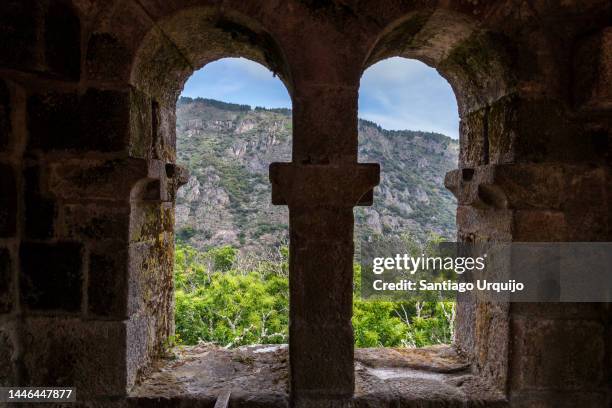 window view from santa cristina de ribas de sil monastery - românico imagens e fotografias de stock