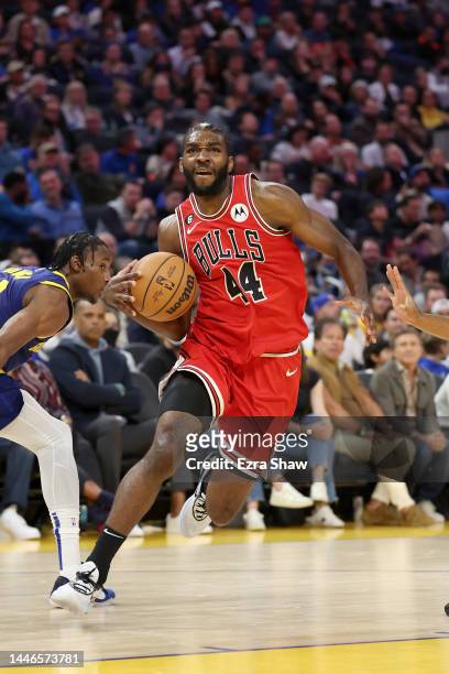 Patrick Williams of the Chicago Bulls dribbles the ball against the Golden State Warriors at Chase Center on December 02, 2022 in San Francisco,...