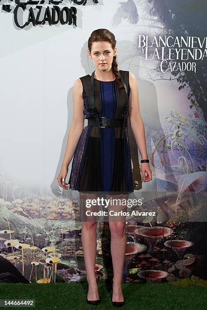 Actress Charlize Kristen Stewart attends "Snow White and the Huntsman" photocall at Casa de America on May 17, 2012 in Madrid, Spain.