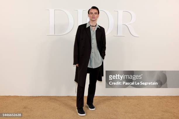 Thomas Doherty attends the Dior Fall 2023 Menswear Collection on December 03, 2022 in Cairo, Egypt.