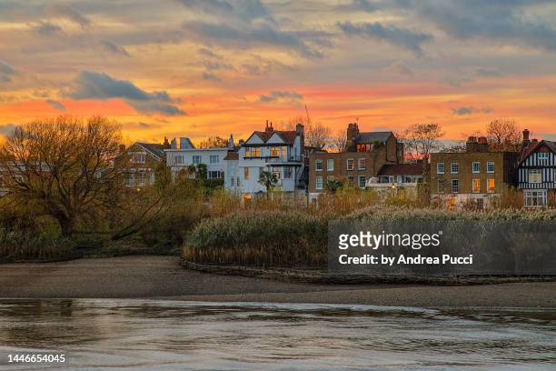 a sunset in chiswick, london, united kingdom - chiswick foto e immagini stock