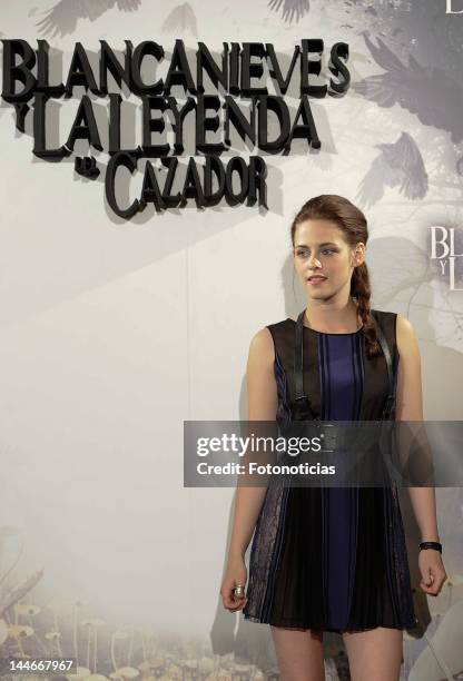 Kristen Stewart attends a photocall for 'Snow White and the Huntsman' at Casa de America on May 17, 2012 in Madrid, Spain.