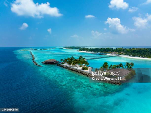 maldives, kaafu atoll, aerial view of tourist resort on lankanfushi island - kaafu stock pictures, royalty-free photos & images