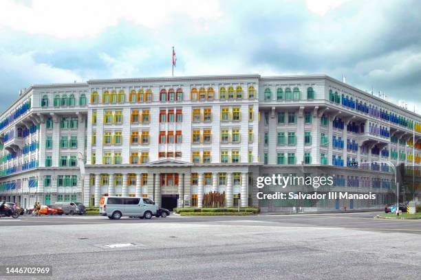 old hill street police station in singapore - old hill street police station stock pictures, royalty-free photos & images