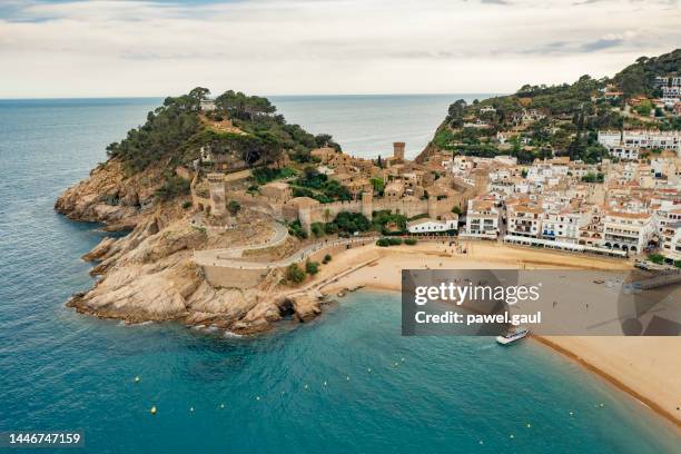 aerial view of tossa de mar costa brava catalonia spain - tossa de mar imagens e fotografias de stock