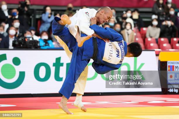 Baskhuu Yondonperenlei of Mongolia competes against Joshiro Maruyama of Japan in the Men’s - 66kg Semi Final on day two of the Judo Grand Slam at...