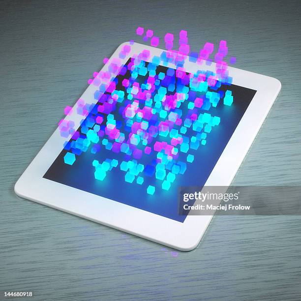 tablet with three dimensional cubes above - tablet digital stock-grafiken, -clipart, -cartoons und -symbole