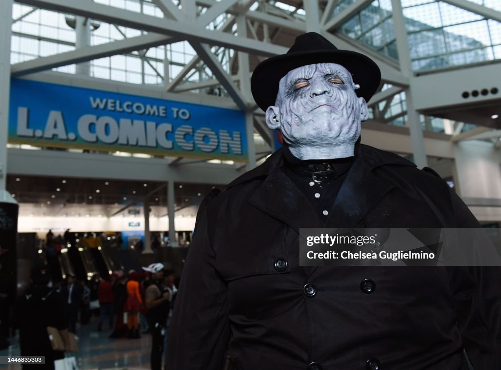 A cosplayer poses at 2022 Los Angeles Comic Con at Los Angeles... News