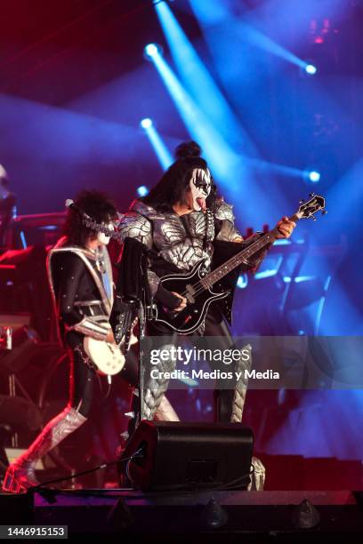 Gene Simms 573 Gene Simmons Tongue Stock Photos, High-Res Pictures, and Images ...