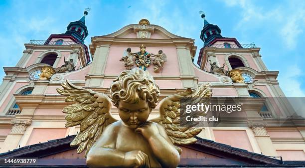 angel and protestantic church in ludwigsburg - ludwigsburgo stock pictures, royalty-free photos & images