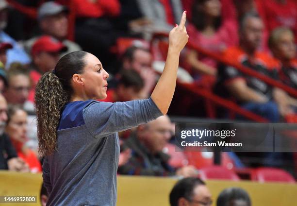 Head coach Adia Barnes of the Arizona Wildcats gestures during the second half of her team's game against the New Mexico Lobos at The Pit on December...