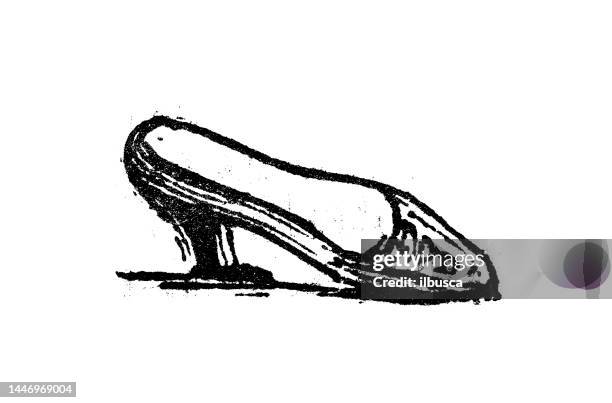 illustrations, cliparts, dessins animés et icônes de illustration de gravure ancienne: chaussure - talons aiguilles