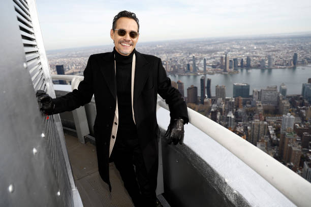 NY: Marc Anthony Visits the Empire State Building