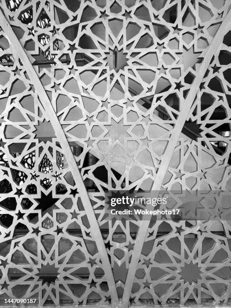 arabesque decoration - middle eastern pattern stock pictures, royalty-free photos & images