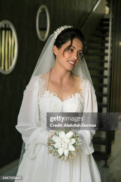 portrait of happy married woman - bride holding bouquet stock pictures, royalty-free photos & images