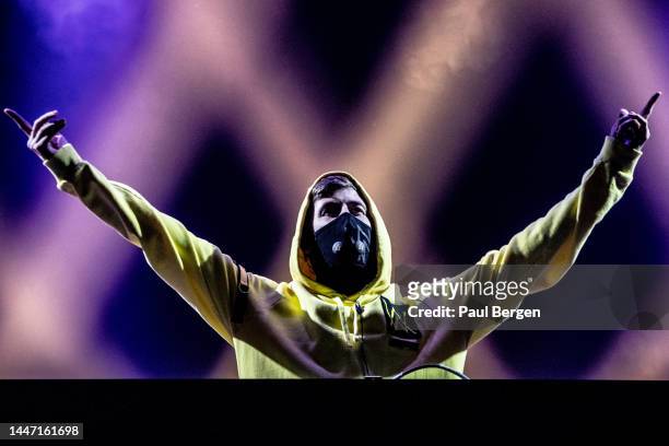 2,321 Alan Walker Photos And Premium High Res Pictures - Getty Images