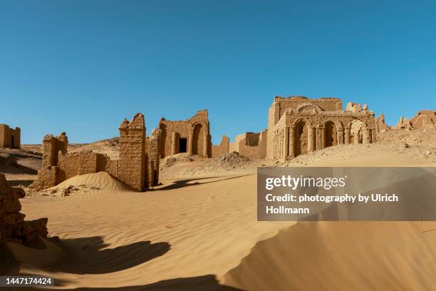 necropolis of al bagawat, western desert, egypt - old ruin stock pictures, royalty-free photos & images